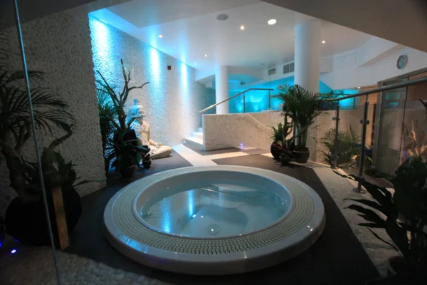 hotel rafayel